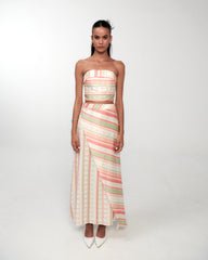 بلوزة قصيرة بفيونكات متعددة الخطوط